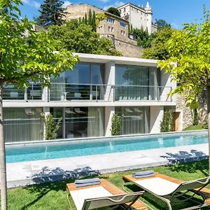 Le Pavillon M, Piscine Et Au Pied Du Chateau, Petit-dejeuner Inclus, Parking Prive Grignan